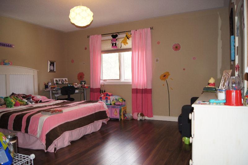 Housemate needed to share upscale apt near Conestoga College!