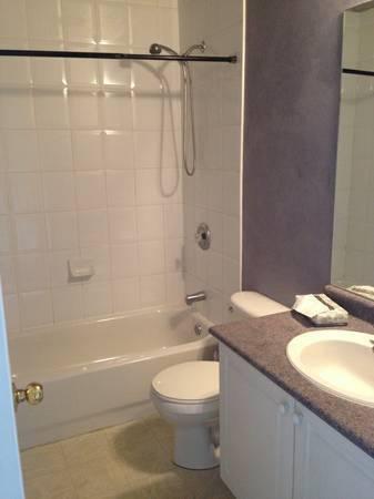 ANSHAWE: SINGLE ROOM MAY 1 ALL IN - $450/MONTH! - LOCATION