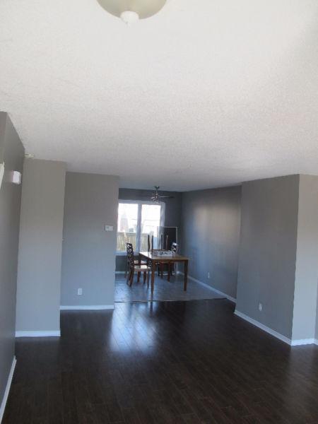 Fanshawe - 3 Students looking for one more roommate, May 1st