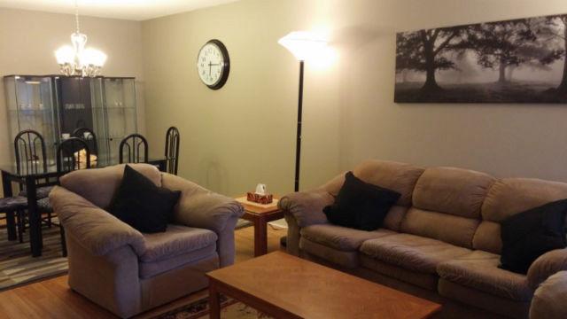 Room available near UWO campus. Clean and furnished