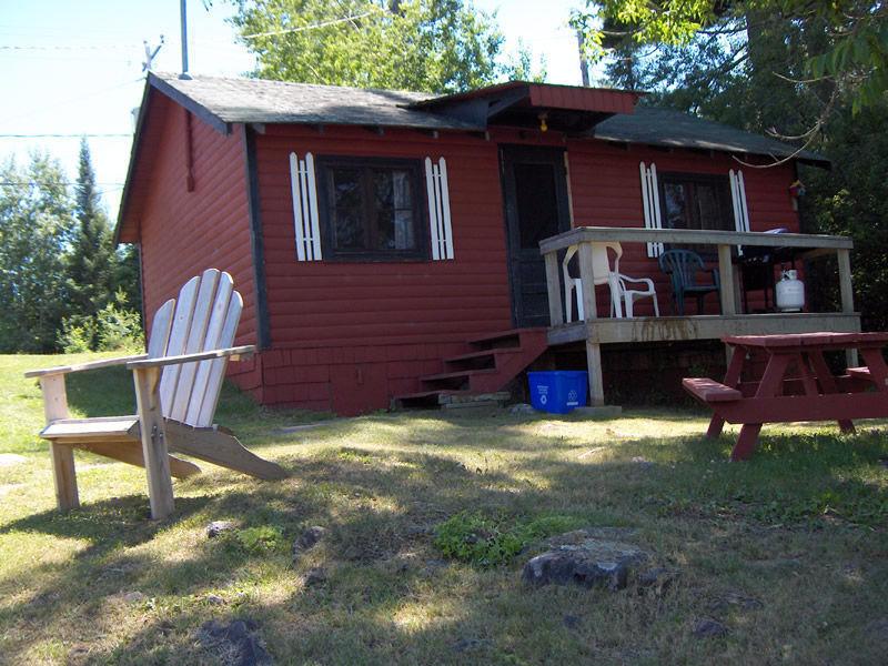 Keewatin Cabin Rentals - with LOW docking