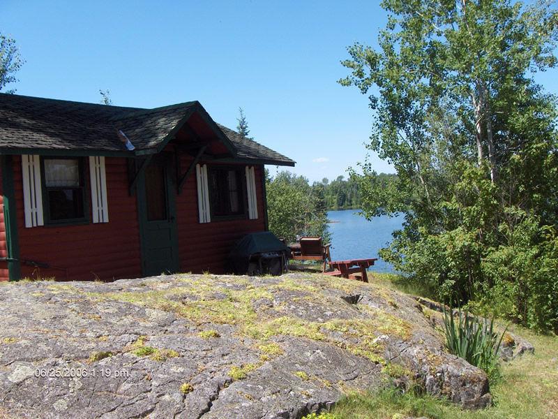 Keewatin Cabin Rentals - with LOW docking