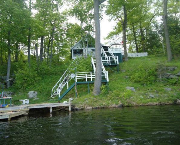 Waterfront Cottage for rent on Sand Lake (north of Verona)
