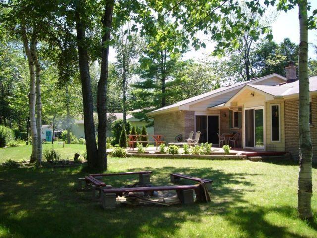 Victoria Day Long Weekend Rental - Sauble Beach Cottage