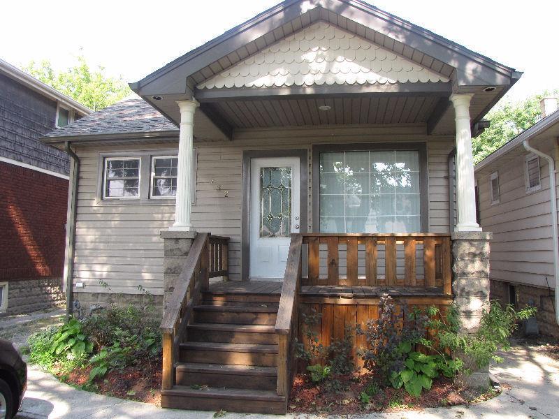 Cozy 1-bedroom basement apartment near University