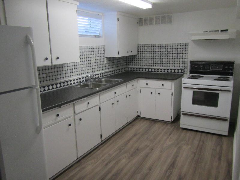 NEWLY RENOVATED 2 BEDROOM APARTMENT CLOSE TO LAW SCHOOL