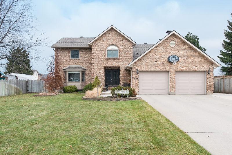 1624 Holden Drive,  - Outstanding Executive 2700sqft Home