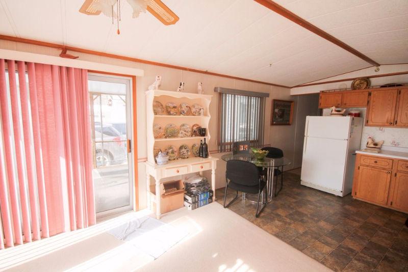 A cozy, well kept, & clean bungalow-9910 Northville Cres A52