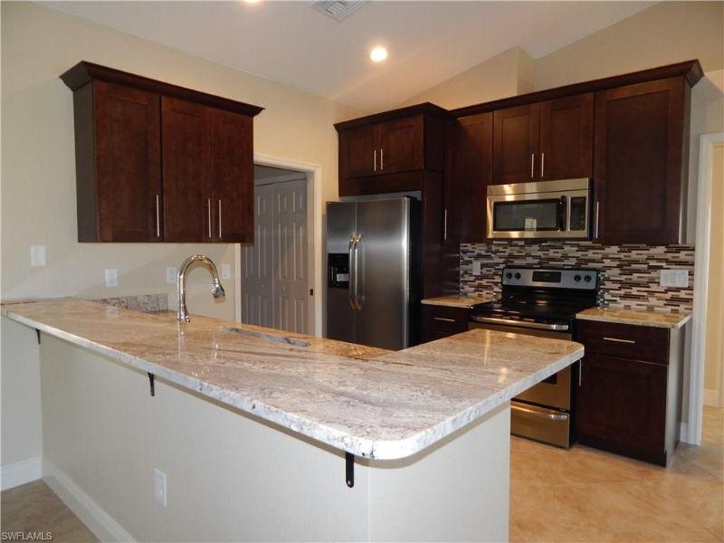 Beautifully Remodeled Pool Home*New AC*Granite Counter Tops!