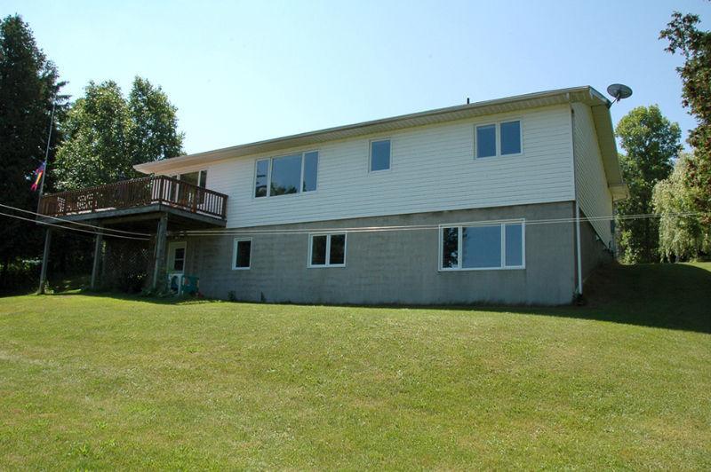 KAGAWONG, MANITOULIN 4 BDRM HOME ON 3 ACRES OVERLOOKING BAY