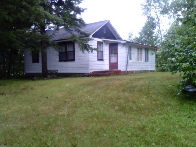 Reduced ! 3 Bedroom Home For Sale - Short walk to French River