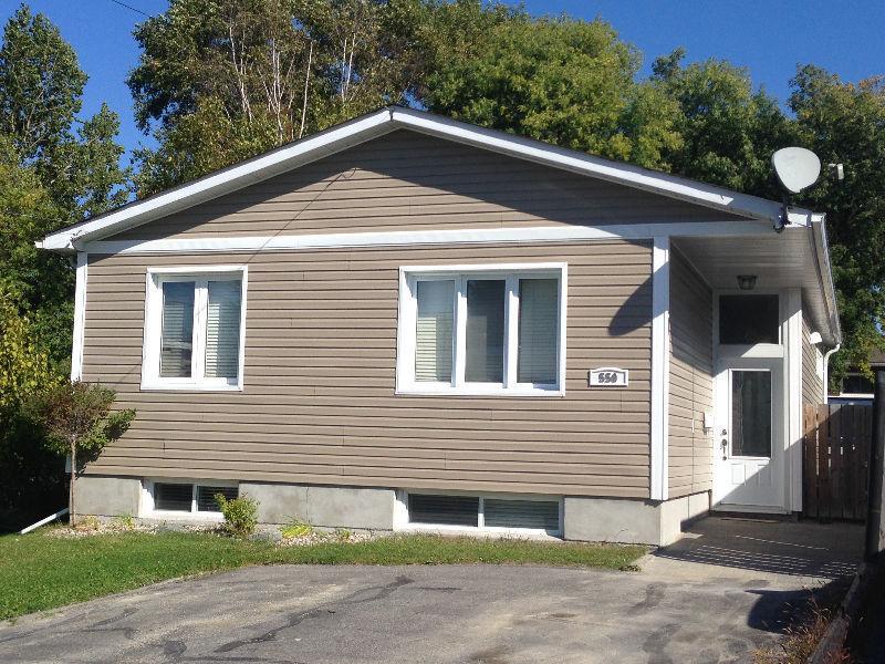 MOVE RIGHT IN! 3 BED, 1 ½ BATH BUNGALOW IN