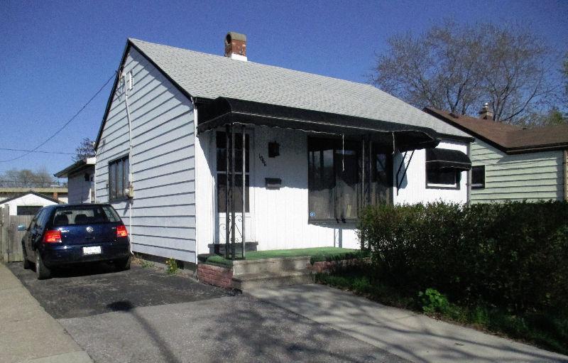 1066 PARTINGTON. 3BR WITH LARGE REAR ADDITION $94,900