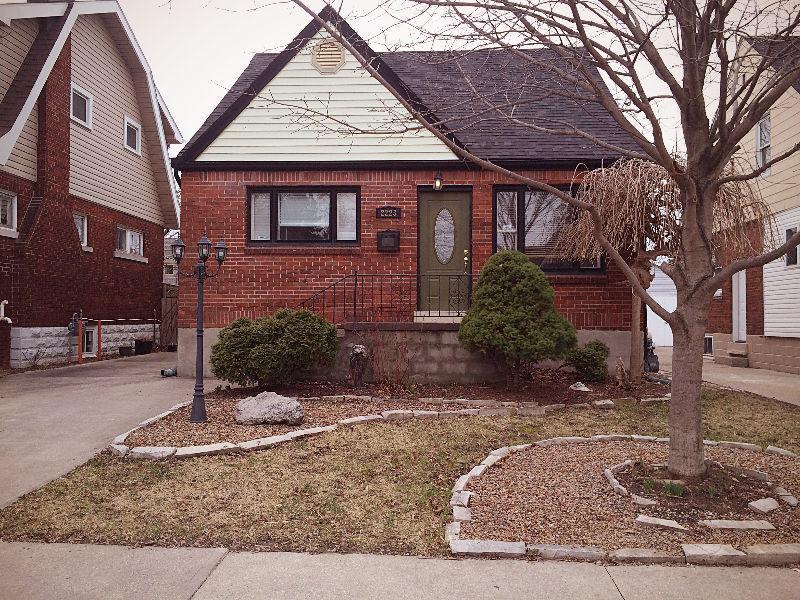 2223 HALL AVE. - SOUTH WALKERVILLE- NEWLY LISTED