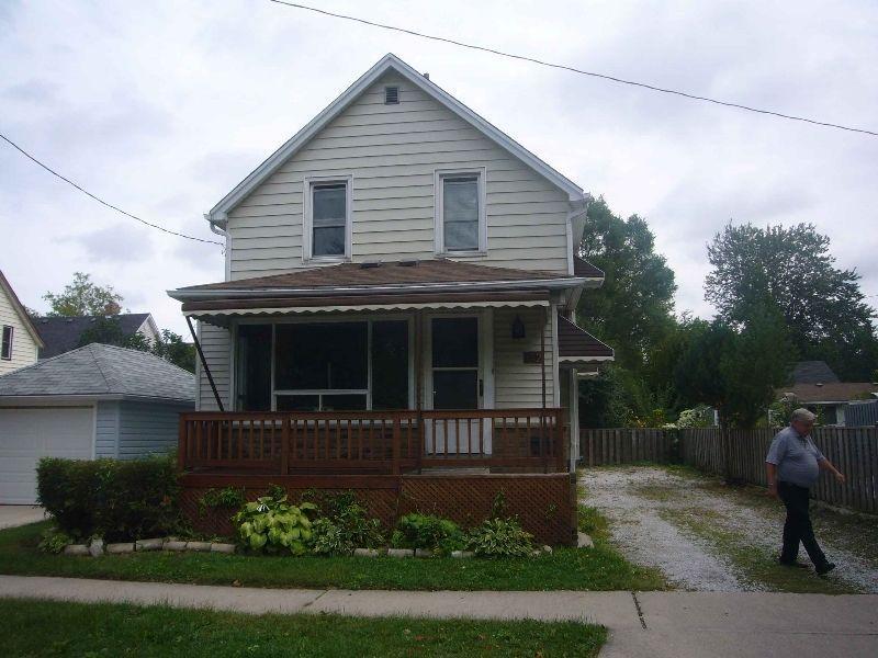 RENT TO OWN UPDATED TWO STORY $1000.00 PLUS UTILITIES