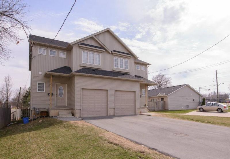 BEAUTIFUL HOME AVAILABLE FOR RENT IN THOROLD!!