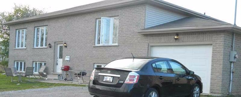 SPACIOUS 5 BEDROOM HOME IN ST.CATHARINES - PERFECT LOCATION!