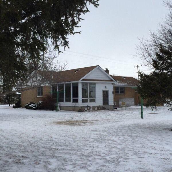 2 bedroom brick ranch house for rent- sunroom -fr/st/wash/dry