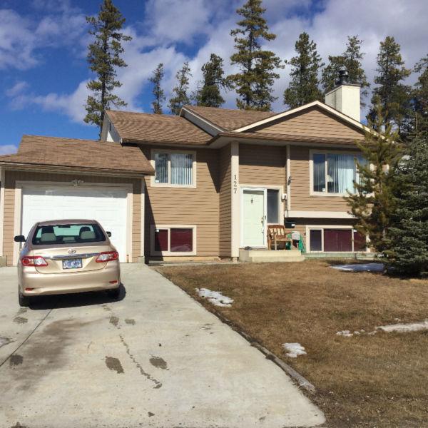 For Rent furnished house in Tumbler Ridge Immediately