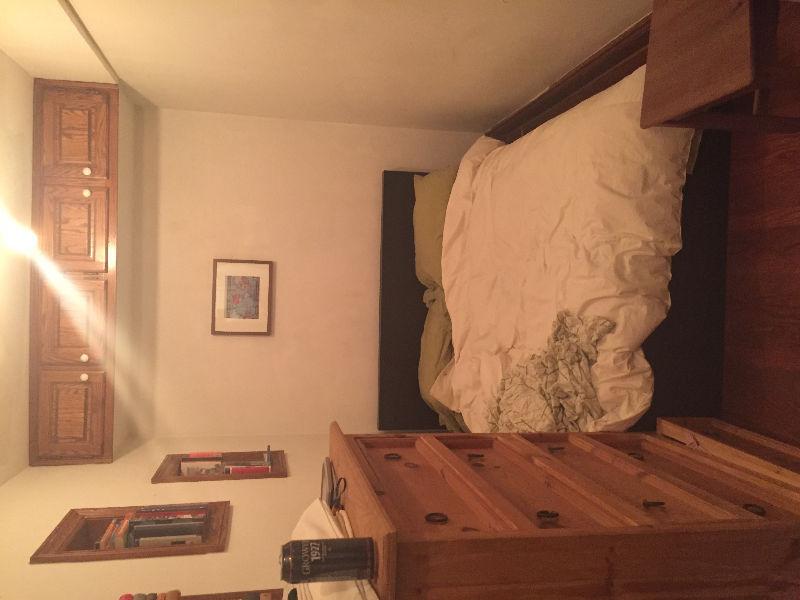 ROOM FOR RENT IN PARKDALE