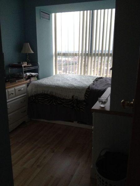 Room For Rent In  Near Square One ~ Females Only ~