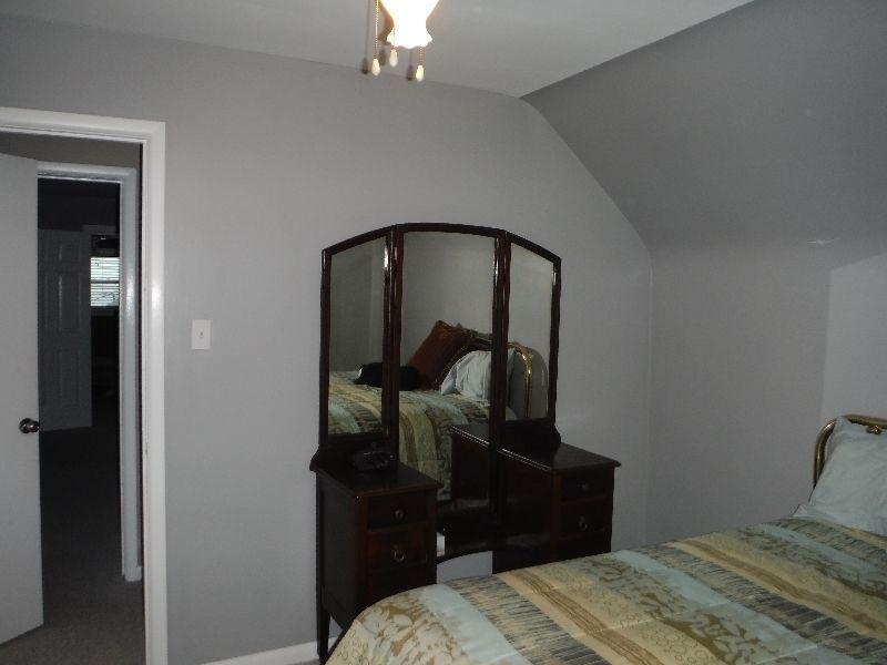 Room rental in clean, adult home close to Canatara Park