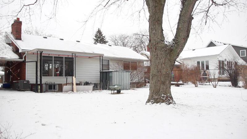 1 BEDROOM LEFT - FULLY RENOVATED HOUSE BESIDE THE PEN CENTRE