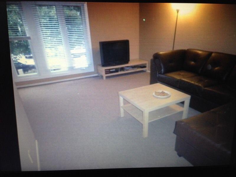 5 large/spacious rooms for rent in !!