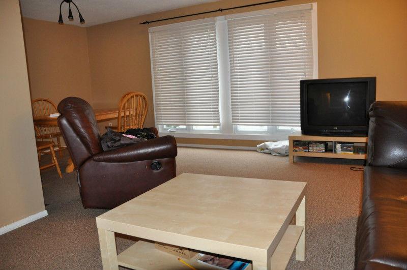 Four large and cozy rooms available for rent St Catharines!!