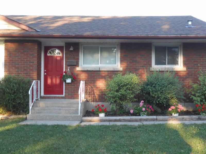 Newly renovated house for Brock or Niagara College Students