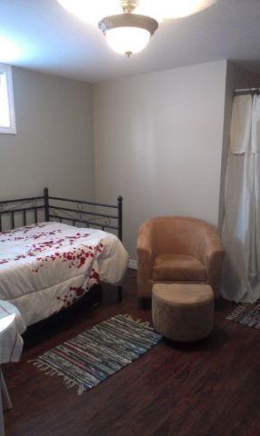 NIAGARA FALLS ROOM FOR RENT - UPDATED, FURNISHED