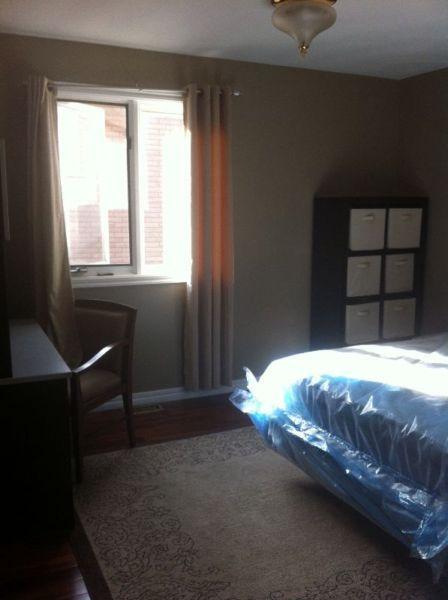 Room for rent in Large 4 bathroom house Available June 1