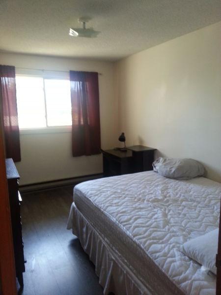 Room for rent at 683 John St. Walking distance to University