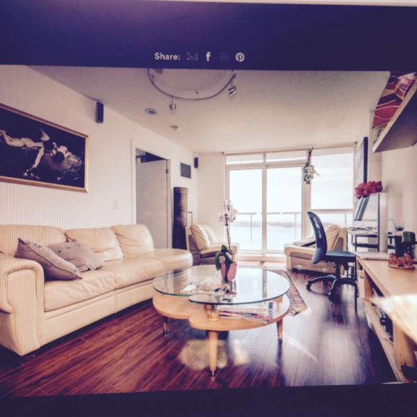 Classy Lakeview Harbourfront Suite in the best location
