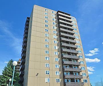 Lease transfer of beautiful highrise 1 bedroom
