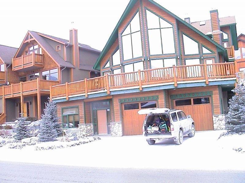 Canmore - 2 bedroom Executive Suite (unfurnished) Eagle Hts