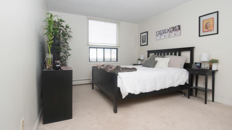Amazing 2 Bedroom Apartments, In Suite Laundry +++ Call Now!