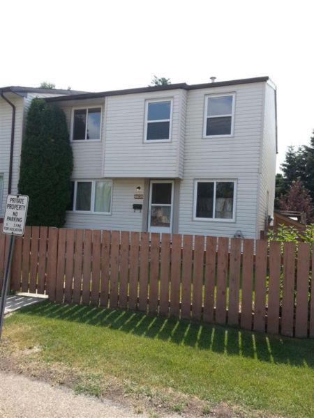 WESTEND,BRIGHT SPACIOUS & UPGRADED 3 BEDROOM TOWNHOUSE AVAIL