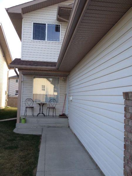 Well Maintained Two Storey Duplex for Rent - North