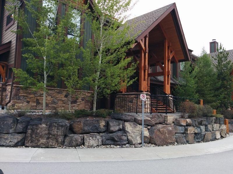 SPECTACULAR 2 BDR, THREE SISTERS VILLAGE CANMORE