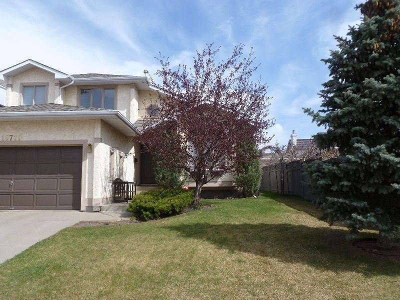 1 1/2 Storey Home in North