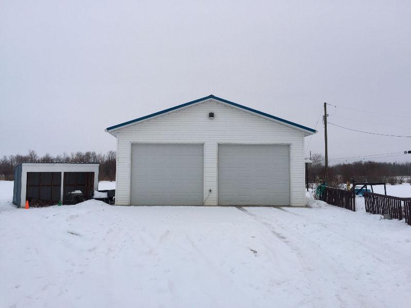 10.97 ACRES W HOUSE & SHOP, 2 MIN NORTH OF SEXSMITH. MUST SEE!