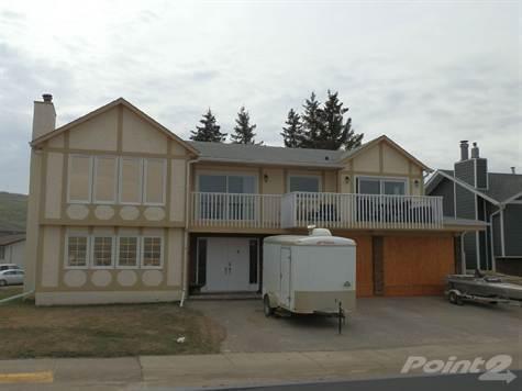 Homes for Sale in North End, Peace River,  $549,900