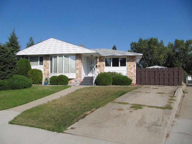 Bungalow in Great South Side Location