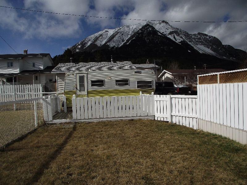 Modular home with garage in Crowsnest Pass