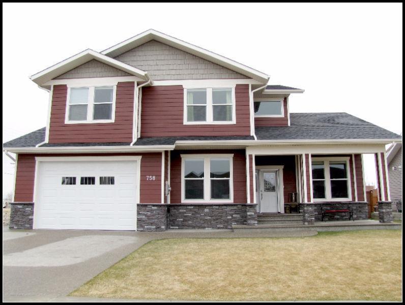 Picture perfect house in Fort Macleod