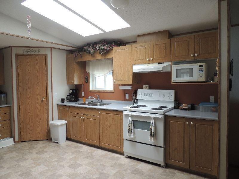 IMMACULATE! 1997 Mobile home in the Village of Marwayne