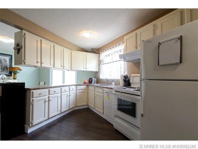 BEAUTIFULLY REDONE CONDO CLOSE TO DOWNTOWN & HOSPITAL!