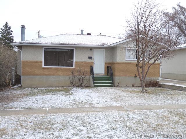Ready to move in Bungalow Great Location - Priced to Sell!!