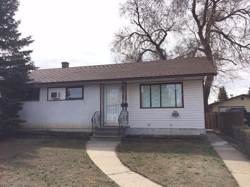 Solid 3 BR bungalow close to schools and shopping